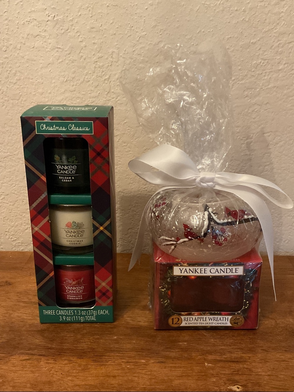 2 Yankee Candle Holiday Gift Sets Red Apple Wreath & 3-1.3 Oz candle set